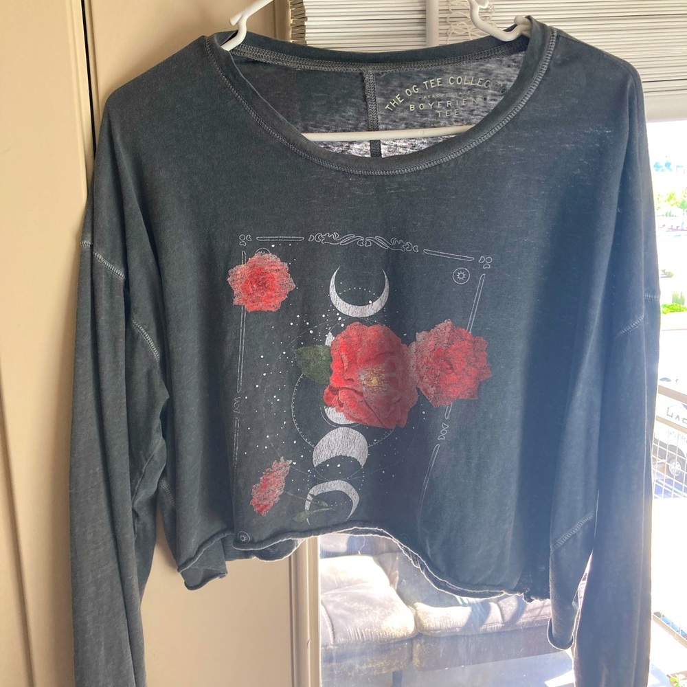 Long sleeved, Cropped Top